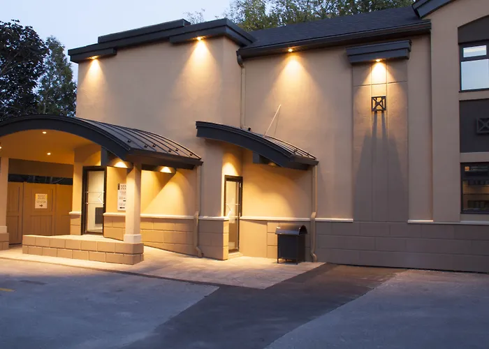 Le Chablis CadillacHotel Montreal